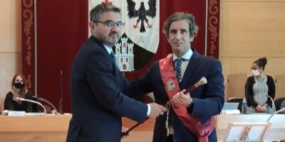 Les citoyens obtiennent le maire d&rsquo;Alcobendas et le PP l&rsquo;accuse de « se jeter dans les bras de Podemos »