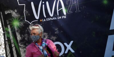 Abascal se vante d' »évangéliser » et accuse Biden : « Ils n&rsquo;ont laissé aucun Indien »