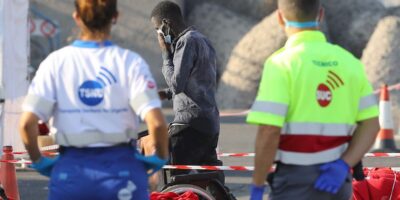 Ils retrouvent les corps de quatre des 21 immigrés disparus près des côtes de Cdiz