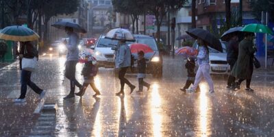 Une « rivière atmosphérique » laisse la pluie sur le pont de Todos los Santos dans presque toute l&rsquo;Espagne