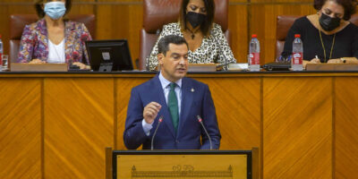 Moreno fait pression sur le PSOE pour qu&rsquo;il approuve les budgets : « Les Andalous nous regardent et jugent qui est utile et qui ne l&rsquo;est pas »