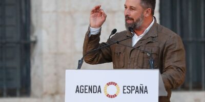 Vox se félicite d&rsquo;avoir fait tomber l&rsquo;état d&rsquo;alerte et de « défendre les Espagnols des abus des socialistes, communistes et populaires »