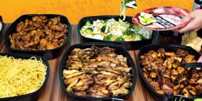 Avis aux fêtards : la cloche du bol est arrivée et ils ont apporté le service traiteur Teriyaki Madness !