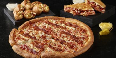 BaconMania arrive chez Papa John&rsquo;s avec un nouveau trio grésillant de plats favoris