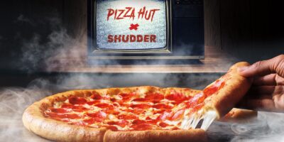 Juste à temps pour Halloween – Pizza Hut célèbre sa pizza à croûte farcie originale avec une offre effrayante et une offre de streaming gratuite