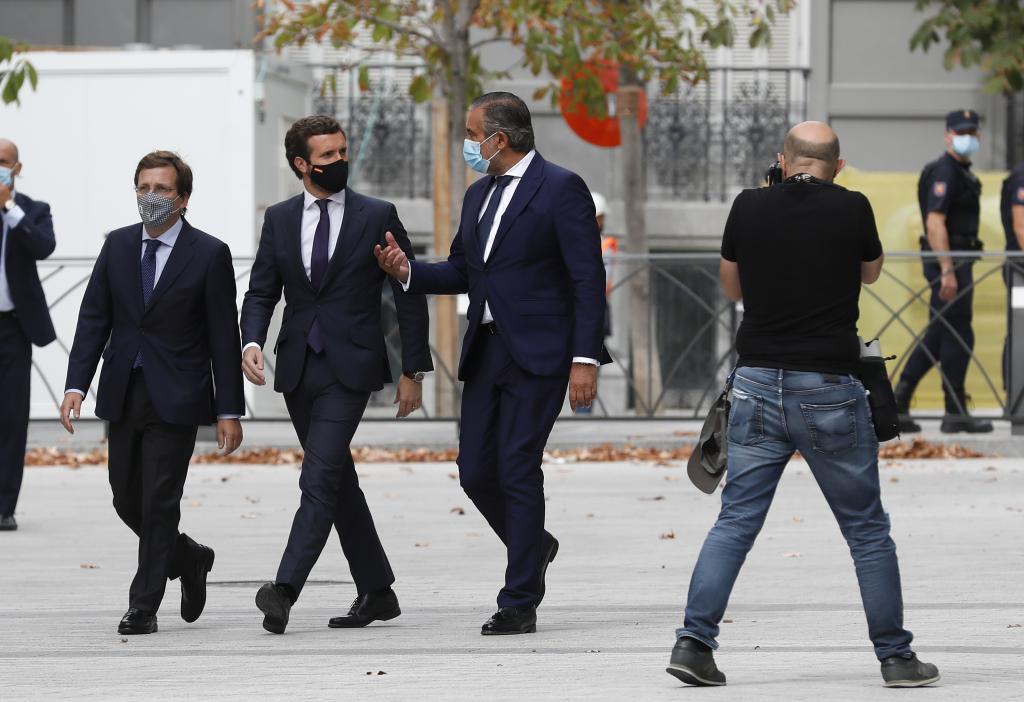 Almeida, Casado et L