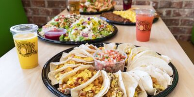 The Toasted Yolk Cafe signe des accords de franchise pour une croissance significative à Dallas-Fort Worth