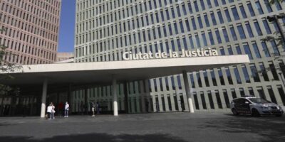 Ils poursuivent un prêtre à Barcelone pour avoir plus d&rsquo;un millier de fichiers de pornographie enfantine