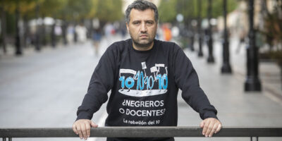 Le professeur qui donne toujours un 10 à ses élèves : « Je ne comprends pas que le titre puisse être donné avec des échecs et je suis sanctionné »