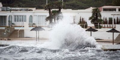 La tempête Blas pourrait acquérir les caractéristiques d&rsquo;un cyclone tropical et laisser de fortes rafales de vent et des pluies intenses dans les îles Baléares, la Catalogne et la Communauté valencienne