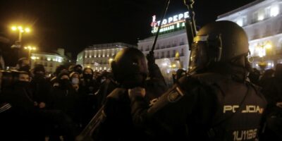 On peut proposer de « dépolitiser » la Police au milieu des critiques pour la réforme de la &lsquo;Gag Law&rsquo;