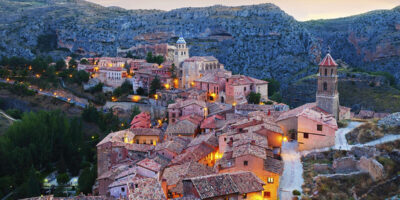 Albarracn et Cuenca se font face au-dessus d&rsquo;une montagne