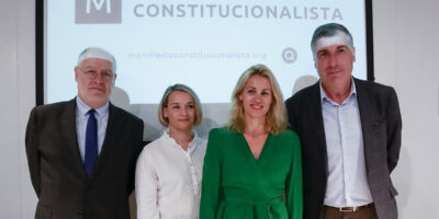 Des référents du constitutionnalisme lancent un manifeste comme l’embryon d&rsquo;un nouveau parti ou d&rsquo;une nouvelle plate-forme électorale
