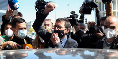 Deux témoins affirment que Juan Carlos Monedero a reçu des valises avec de l&rsquo;argent de Chavismo au Meli de Caracas