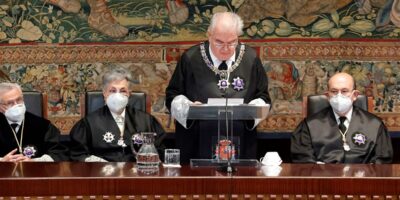 Le président sortant de la Cour constitutionnelle : « Les magistrats doivent être un exemple de vertu et de décence »