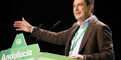 Juanma Moreno défend « l&rsquo;unité » du PP et demande à son parti : « Débarrassons-nous des enchevêtrements stériles »