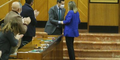 Le gouvernement andalou exécute sa loi foncière grâce à Vox et le PSOE 24 heures après avoir opposé leur veto aux budgets