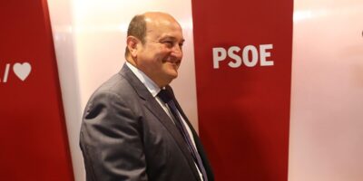 Ortuzar finalise avec Sanchez qu&rsquo;Euskadi assume l&rsquo;enterrement du TAV pour soutenir leurs budgets