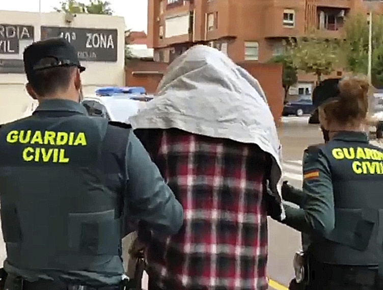 Francisco Javier Almeida, ce dimanche, transféré par la Garde civile.