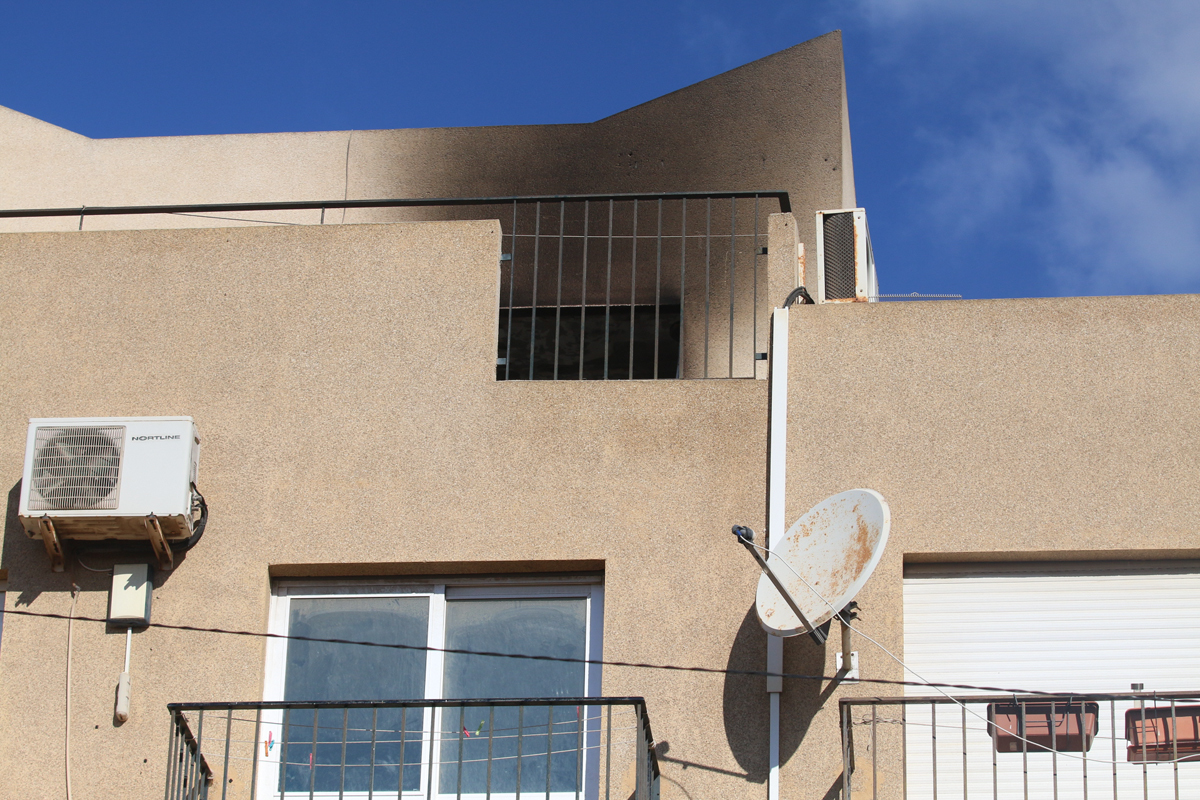 Détail de la maison incendiée à Almer