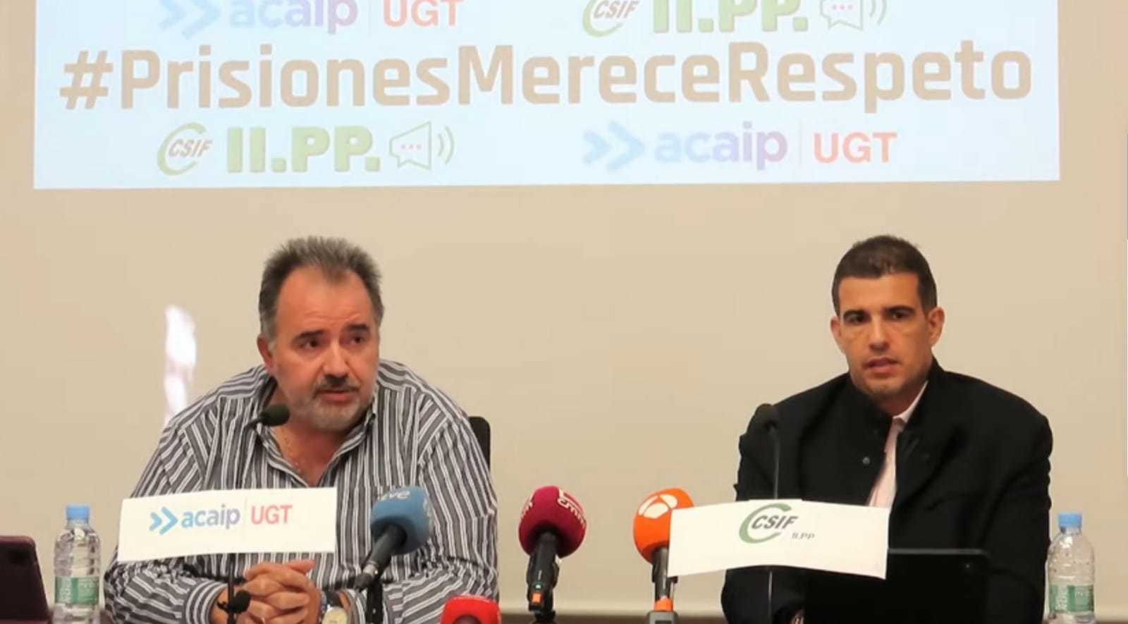 Le président de l'ACAIP-UGT, José Ramón López, (à gauche) et celui du CSIF Jorge Vilas, ce matin.