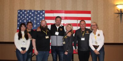 M. Brews Taphouse salue les anciens combattants avec une collecte de fonds de plis d&rsquo;honneur