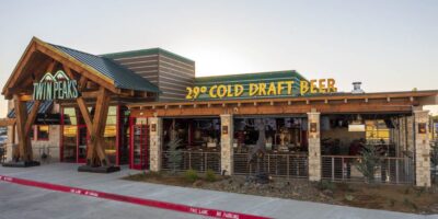 Twin Peaks apporte l&rsquo;expérience ultime de Game Day à Grand Prairie