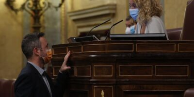 Le PSOE et ses partenaires demandent d&rsquo;opposer leur veto au Congrès aux médias qui « brisent le climat de cordialité »