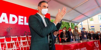 Pedro Snchez affirme que la Constitution est la « feuille de route » du gouvernement : « C&rsquo;est l&rsquo;éducation publique et des retraites décentes »