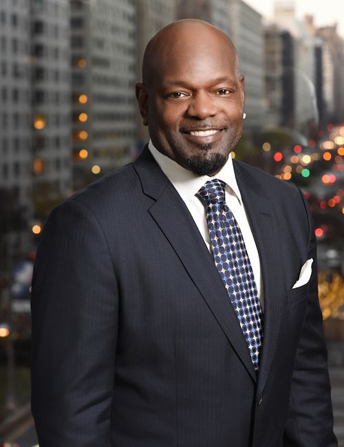 Emmitt Smith L'icône de la NFL Emmitt Smith révèle l'ouverture du restaurant et de la salle Emmitt's à Las Vegas