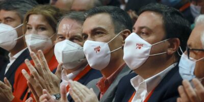 Le PSdeG élit Carmela Silva à la présidence, touchée par une affaire de corruption, en présence de Pedro Sánchez