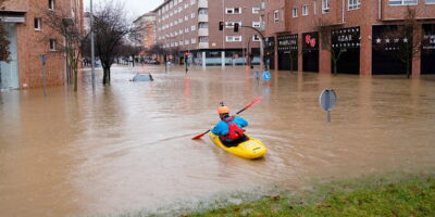 Les canoéistes de Navarre qui sont sortis avec leur kayak pour agir comme pompiers dans « le déluge du siècle »
