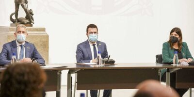 Pere Aragons frise le crime de désobéissance en rejetant la peine sur le bilinguisme et en persévérant dans l&rsquo;immersion