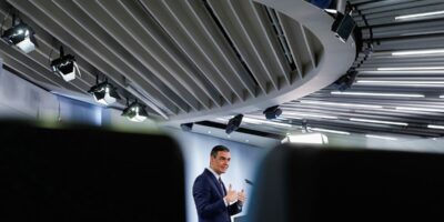 Chaparrn parlementaire contre Pedro Sánchez et son imposition « ridicule » et « contre-productive » de masques à l&rsquo;étranger