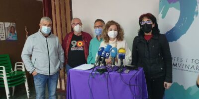 Un conseiller du PSOE donne une tête, des yeux et des viscères d&rsquo;agneau à un autre conseiller pour l&rsquo;ami invisible et brise le pacte gouvernemental