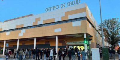 Tensions, insultes et intervention de la Police Locale pour mettre en sécurité sept infirmières dans un centre de dépistage à Cceres