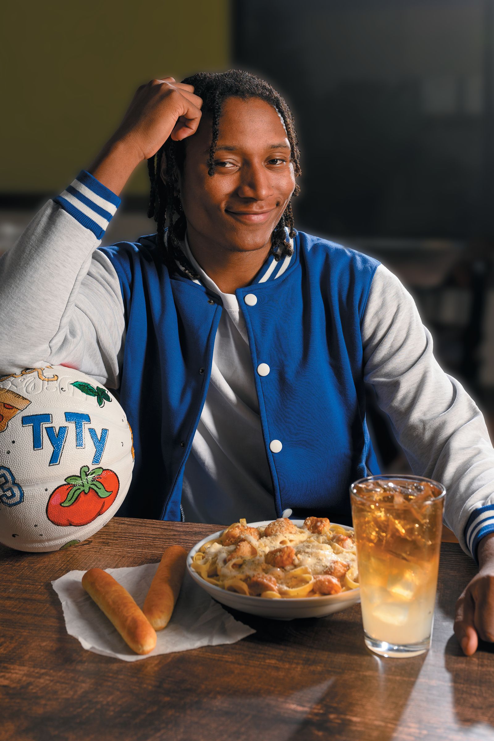 Fazoli s'associe au Star Freshman Point Guard du Royaume-Uni pour le tout premier partenariat NIL Tyrone "TyTy" Washington Jr.