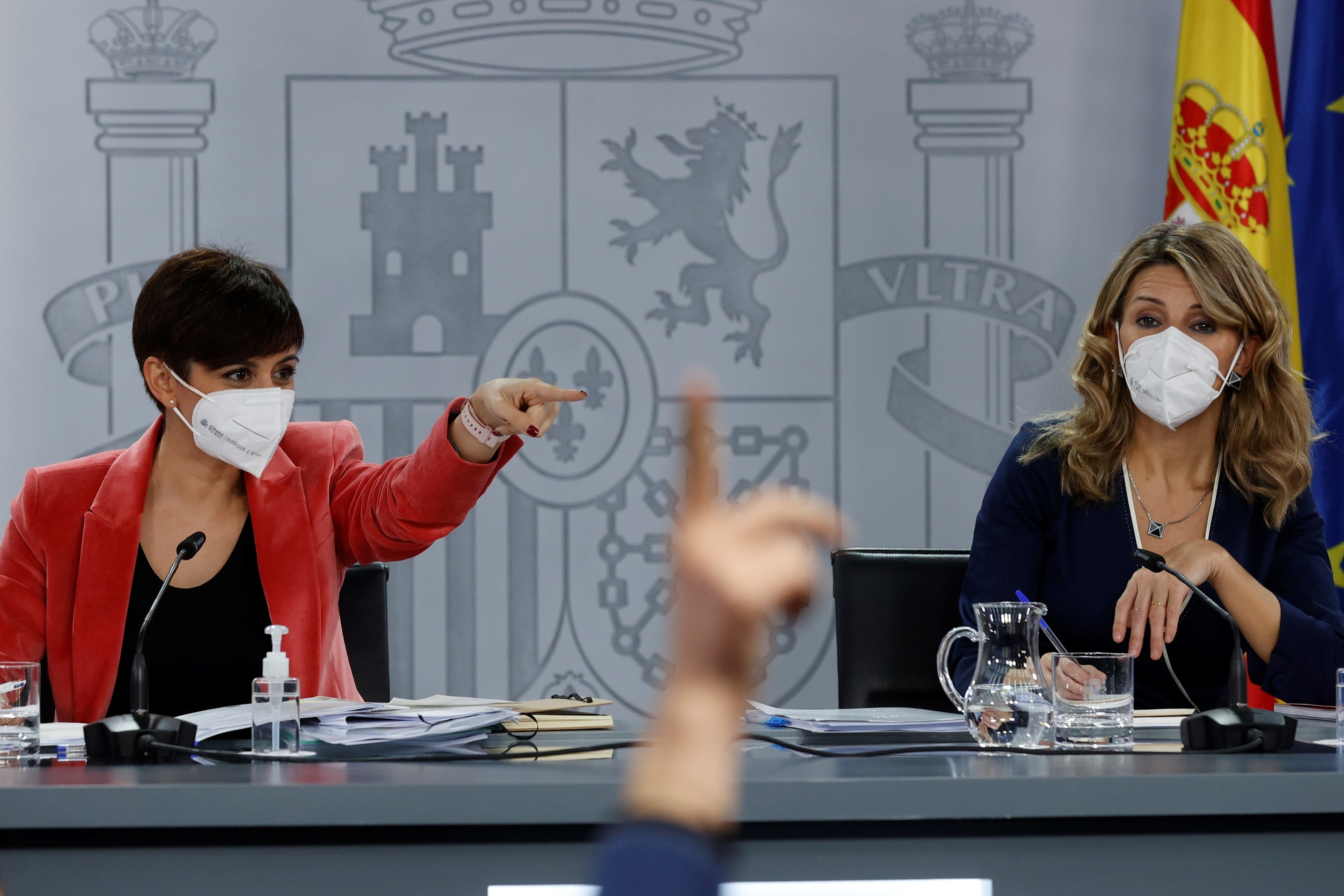 Isabel Rodríguez et Yolanda Díaz, ce mardi après le Conseil des ministres.