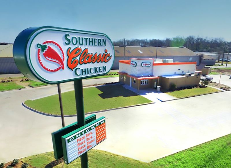 Southern Classic Chicken signe un accord de développement à plusieurs unités, s'étendant à toute la Louisiane Southern Classic Chicken signe un accord de développement à plusieurs unités, s'étendant à toute la Louisiane