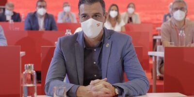 Snchez, à la rescousse : défend que le PSOE est du côté des éleveurs et demande à « s&rsquo;impliquer » dans la réforme du travail