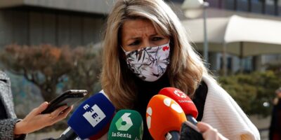 Yolanda Daz censure le PSOE d&rsquo;avoir laissé Alberto Garzn seul : « Ce serait surréaliste que pour respecter l&rsquo;accord de gouvernement, il doive faire un pas »