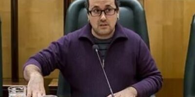 Un conseiller de Saragosse en Común appelle le maire de Madrid « carapolla »