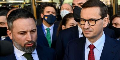 Orban, Abascal et Morawiecki censurent la « diplomatie de l&rsquo;UE » avec la Russie et demandent que « chaque nation ait sa voix »