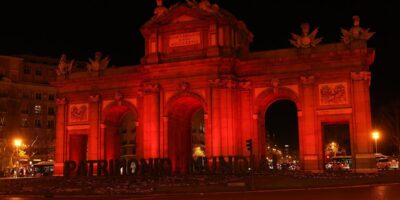 Monuments en rouge et campagne en ligne pour féliciter Felipe VI à l&rsquo;occasion de son 54e anniversaire