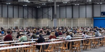 Des milliers d&rsquo;opposants se présentent aujourd&rsquo;hui aux épreuves du corps administratif