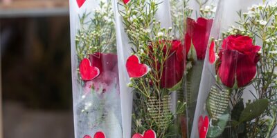 Le piège de l&rsquo;escroc Tinder menace la Saint-Valentin: Comment vous protéger des rencontres en ligne