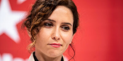 Ayuso reconnaît que son frère a facturé une commission mais affirme que c&rsquo;était légal