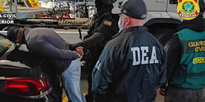 28 personnes d&rsquo;un gang criminel arrêtées avec 8 tonnes de cocaïne