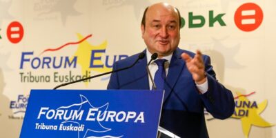 Ortuzar anticipe une « chute différée d&rsquo;Ayuso » et fait confiance à Feijo pour qu' »un PP fort » puisse arrêter Vox