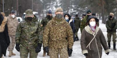 Tension maximale à la Défense : le haut commandement de l&rsquo;armée surveille les missions dans les zones « chaudes » de l&rsquo;Est